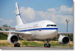 Airbus A-310 FAeB-CA-02-Douchanbe-26mai2008-DSC_0072.jpg